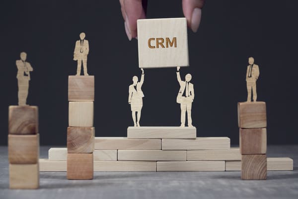 顧客分析にはCRM