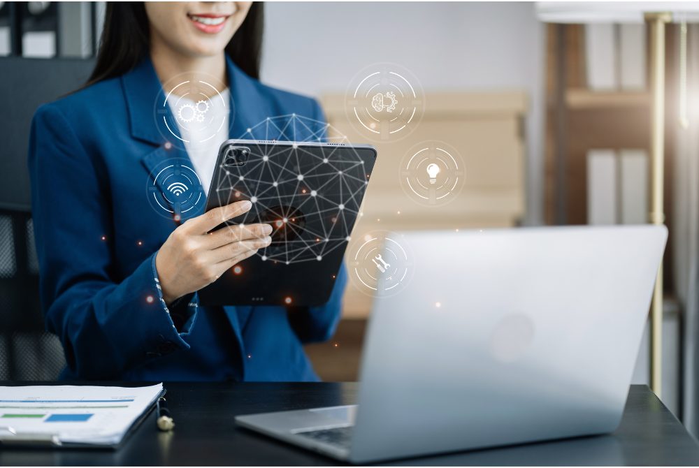 AI搭載型の営業管理システムGENIEE SFA/CRM