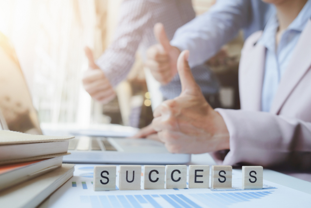 まとめ：基幹システムとも連携可能で定着率99%の「GENIEE SFA/CRM（ちきゅう）」
