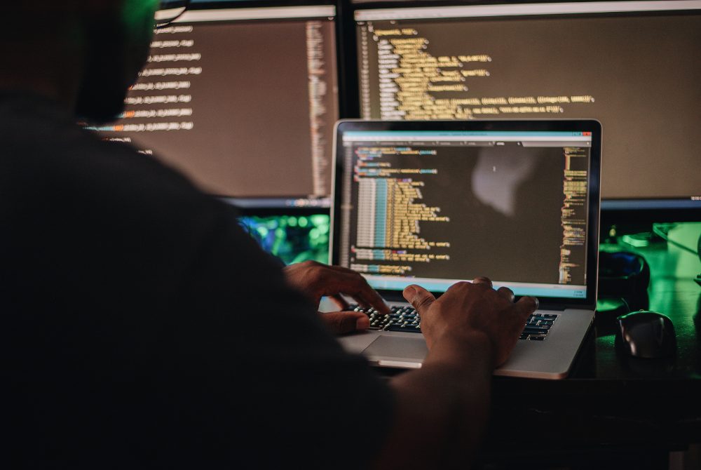 営業にて生成AIツールを導入する際の注意点
